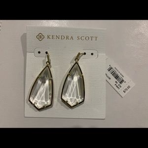 Kendra Scott Carla earrings - never worn